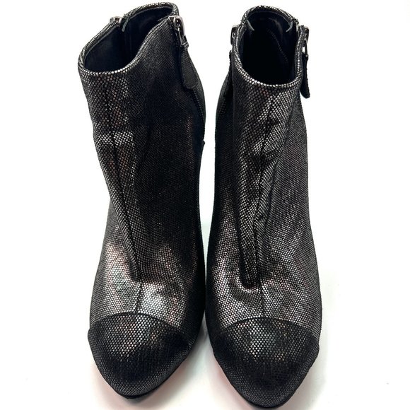 🌷❤️🔥SPRING SALE 🔥 FINAL PRICE🌷💥Chanel CC Logo Silver Fabric Ankle Boots 38 - Picture 4 of 8